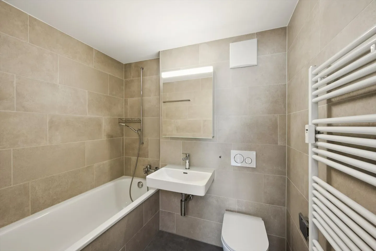 Appartamento ristrutturato è in attesa di una nuova famiglia! - Foto 5 di 10