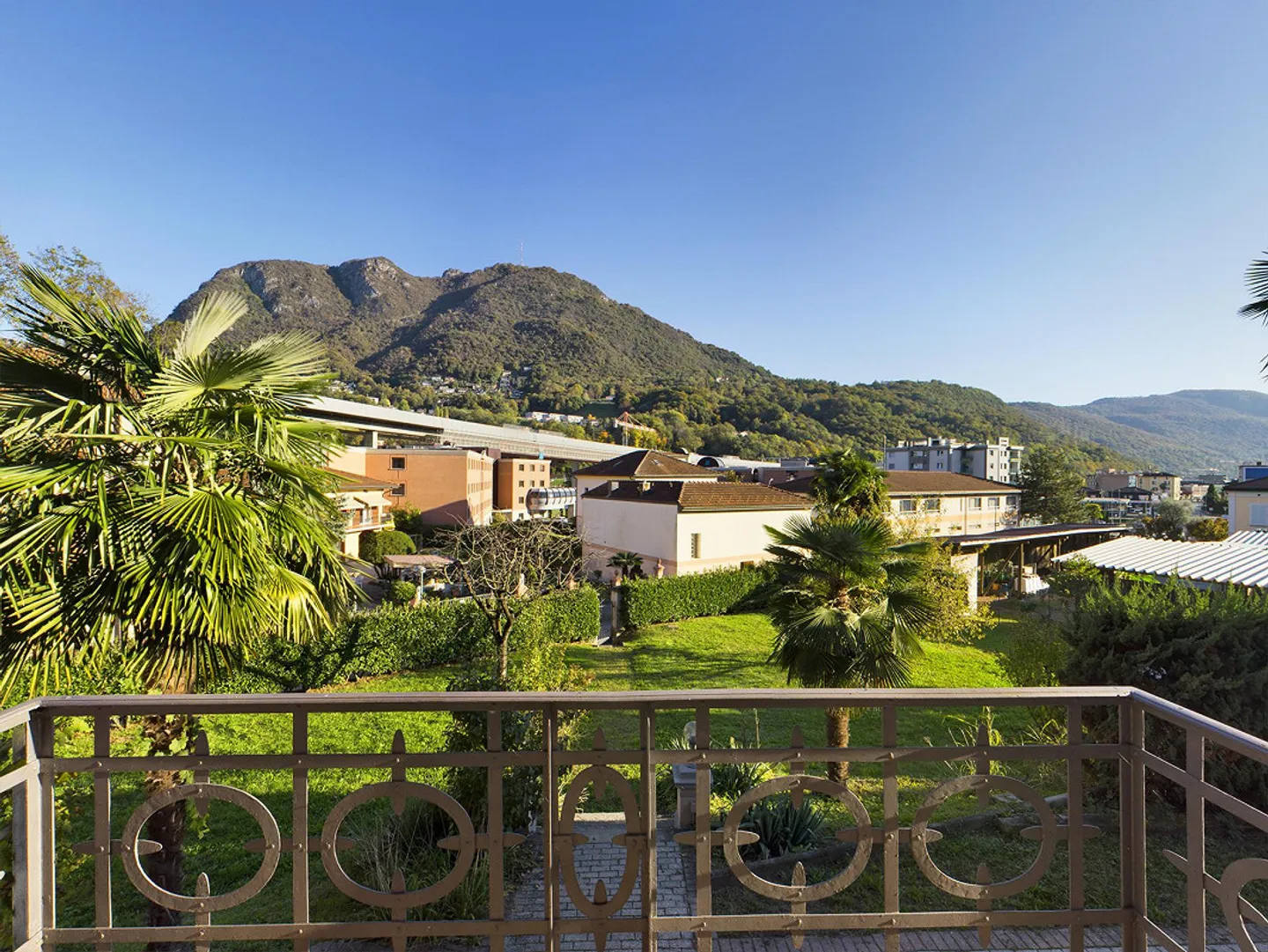 Baugrundstück mit Mehrfamilienhaus: Zukunftsperspektiven mit einem Hauch von Geschichte. - Foto 6 von 25