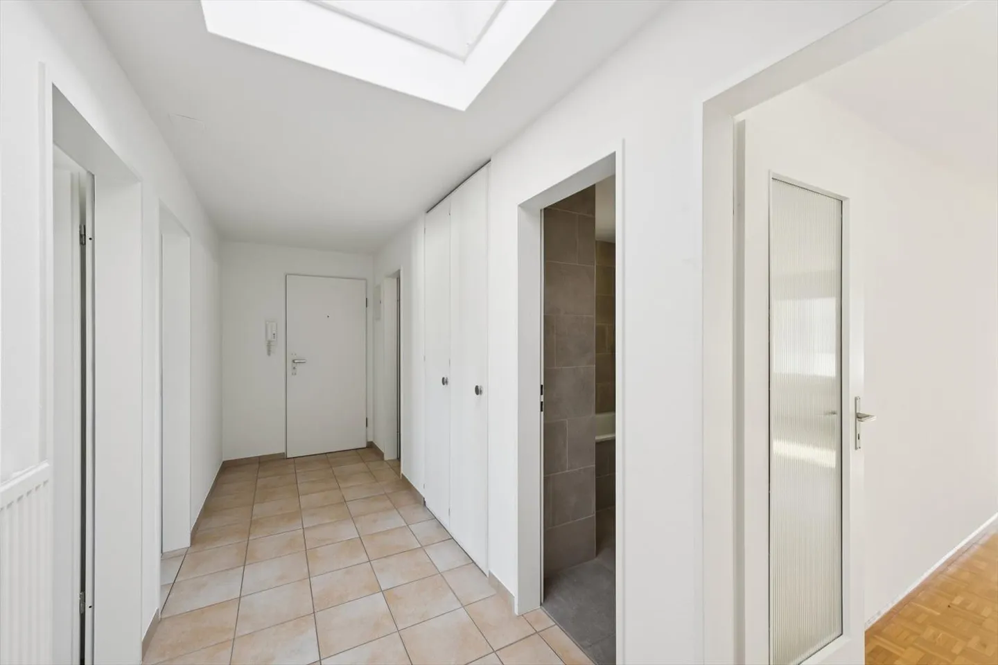 Appartamento ristrutturato è in attesa di una nuova famiglia! - Foto 8 di 10