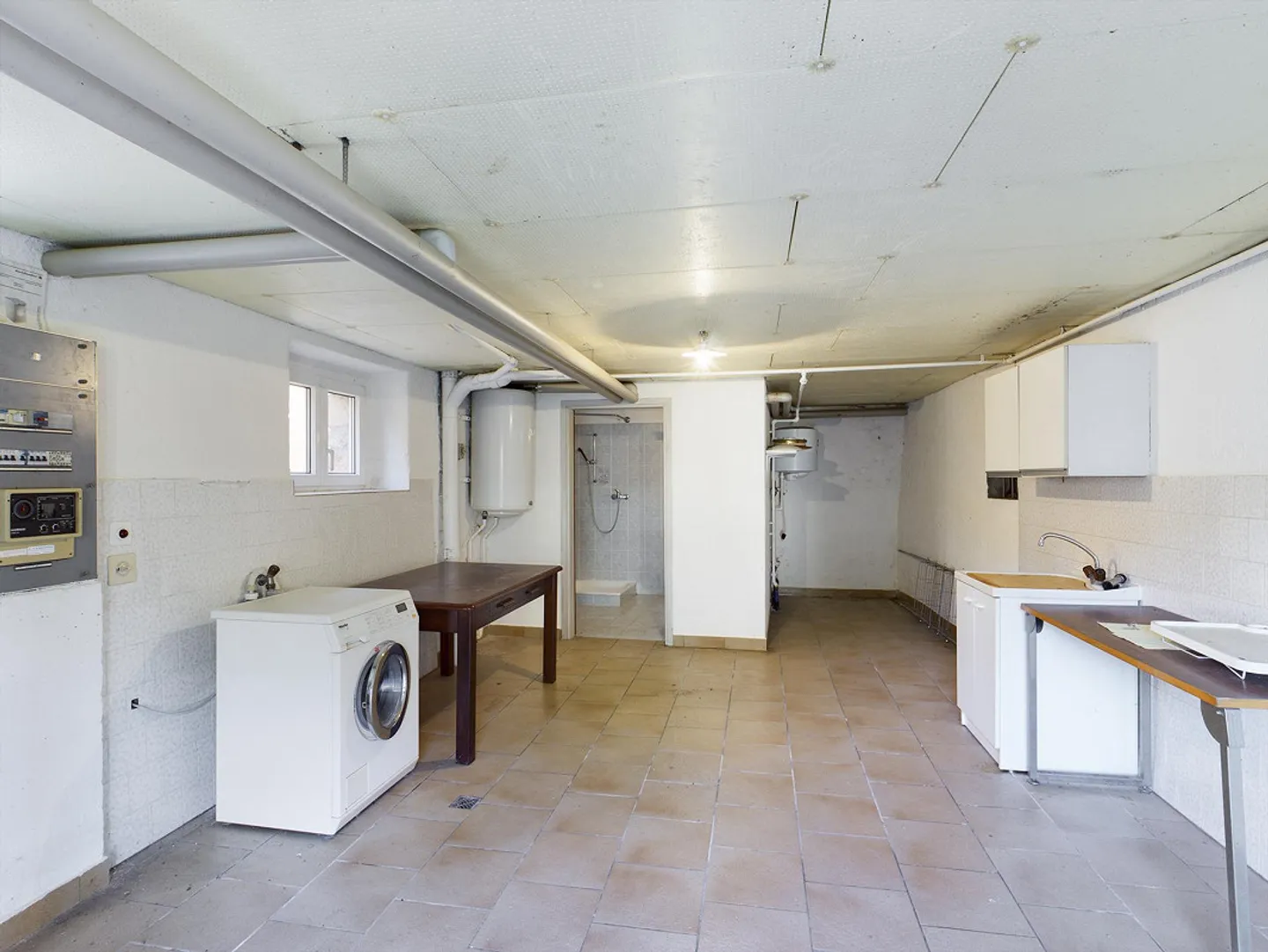 Baugrundstück mit Mehrfamilienhaus: Zukunftsperspektiven mit einem Hauch von Geschichte. - Foto 19 von 25