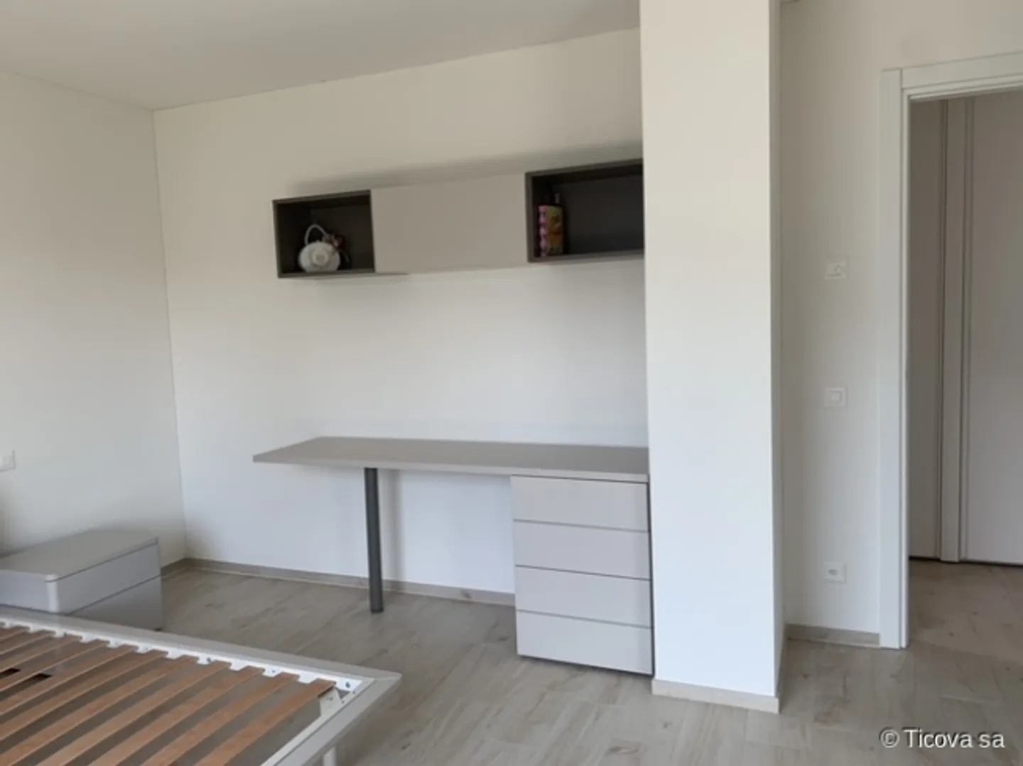 Modern 3.5 rooms with refined finishes - Photo 5 of 9
