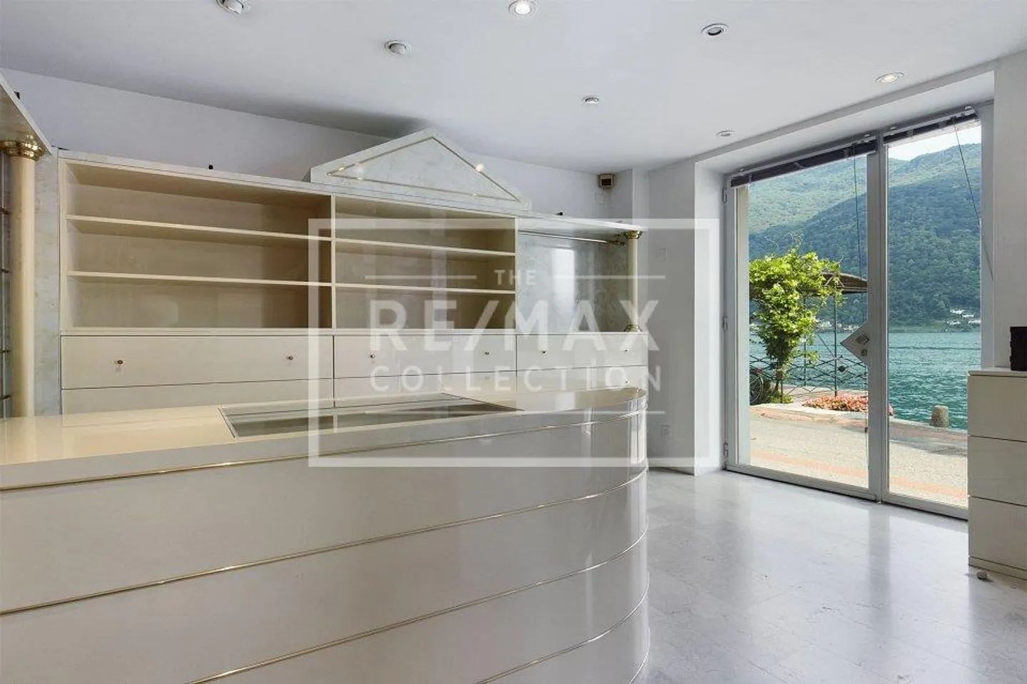 Morcote - Opportunité commerciale intéressante au bord du lac - Photo 1 sur 10