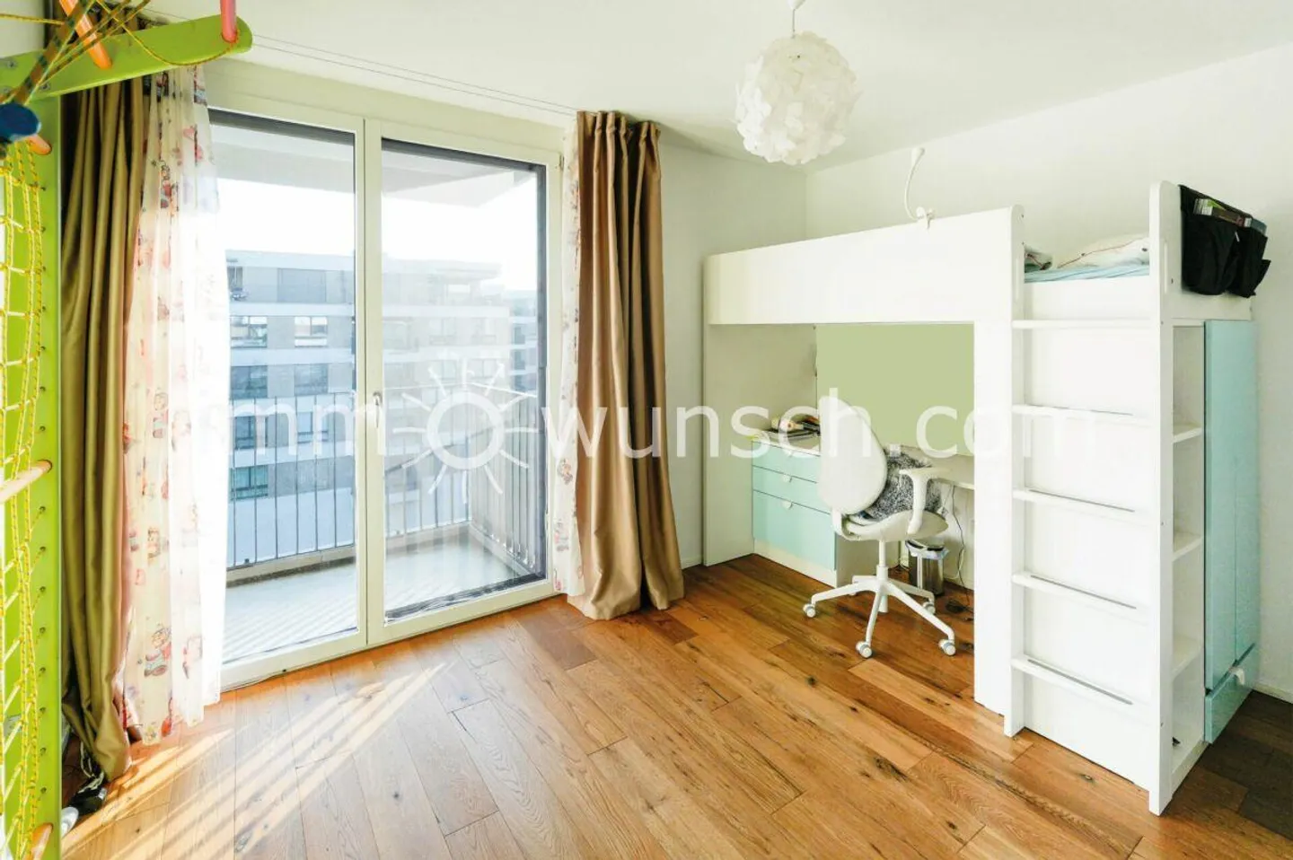 Modern, bright and spacious 4 ½ room condominium - Photo 7 of 8