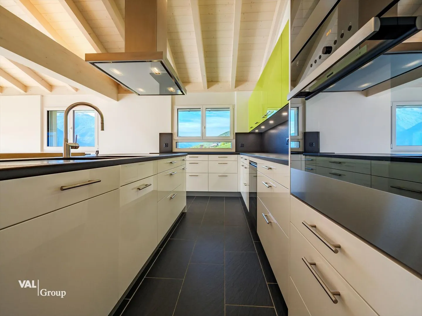 Warmes und prächtiges Penthouse mit Panoramablick - Foto 5 von 13