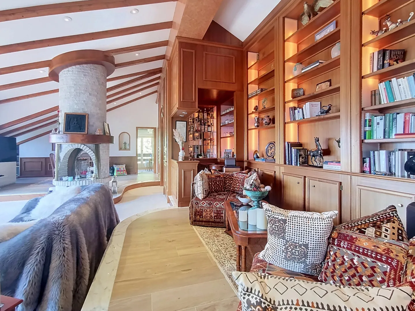 Penthouse with a view of the Dents du Midi! - Photo 6 of 10