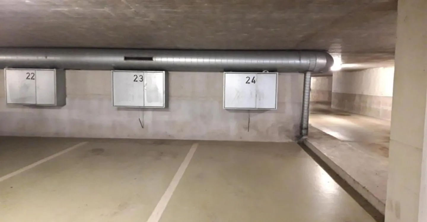 Parking spaces for rent in Schwerzenbach - Photo 2 of 3