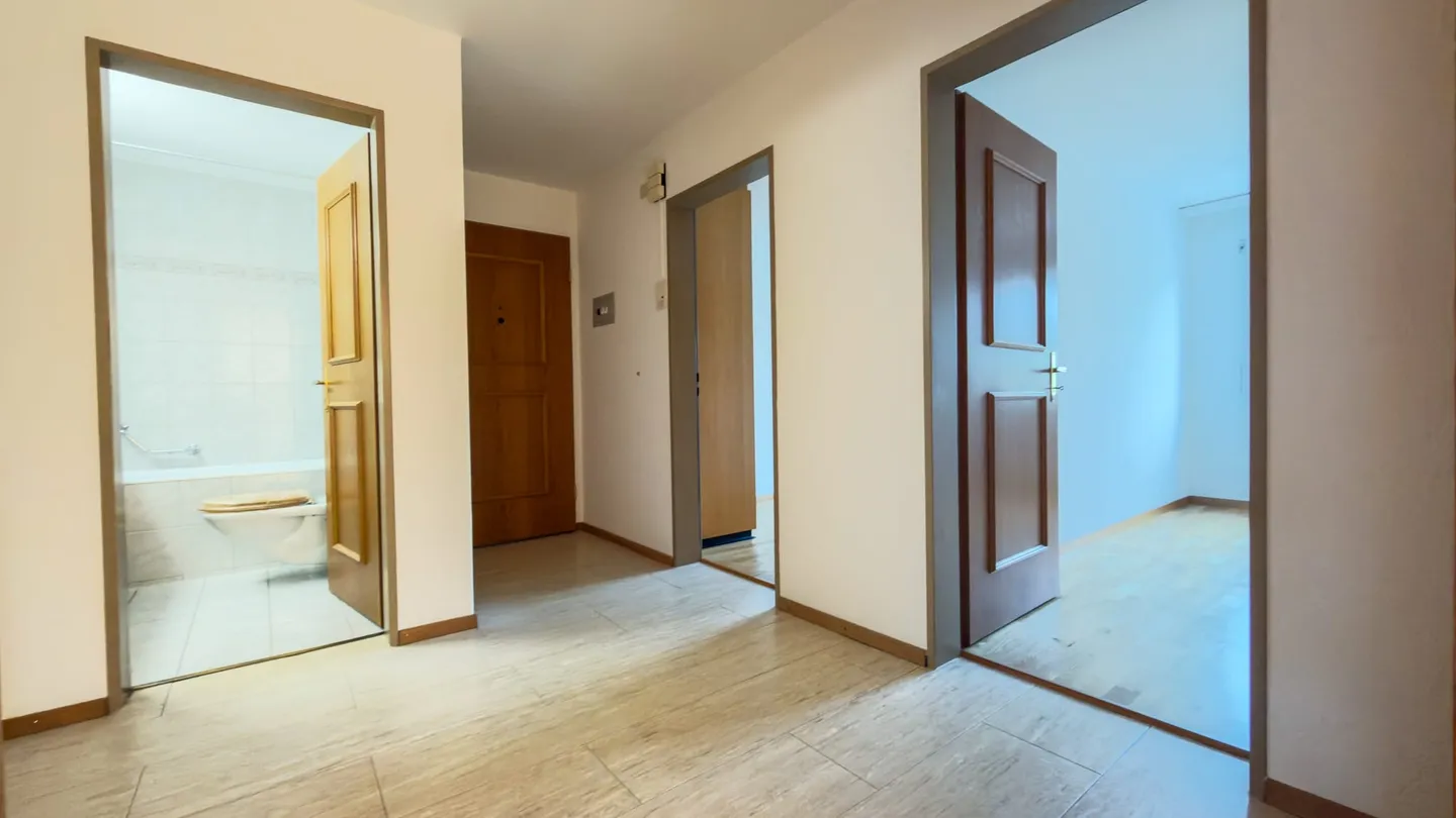 Renovated Apartment in Kirchberg - Photo 7 of 13