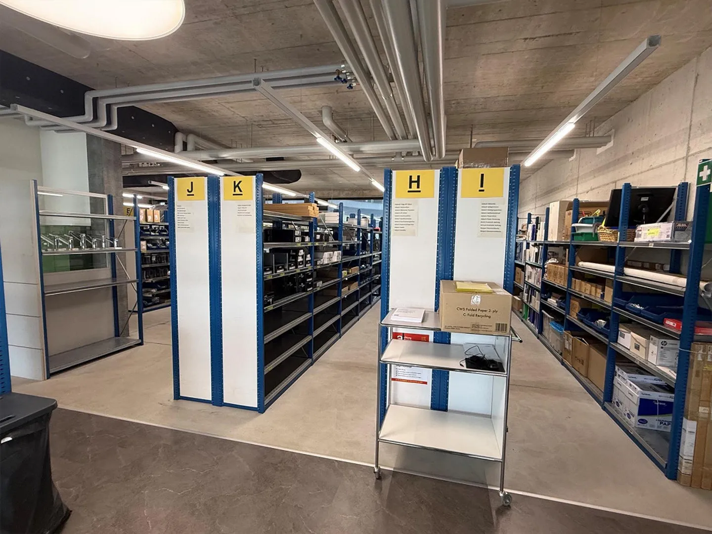 Spazio commerciale al piano terra 218 m2 - Foto 4 di 9