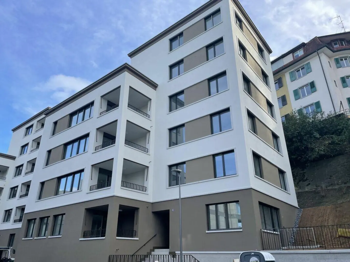 Urban Lifestyle - Photo 2 of 11