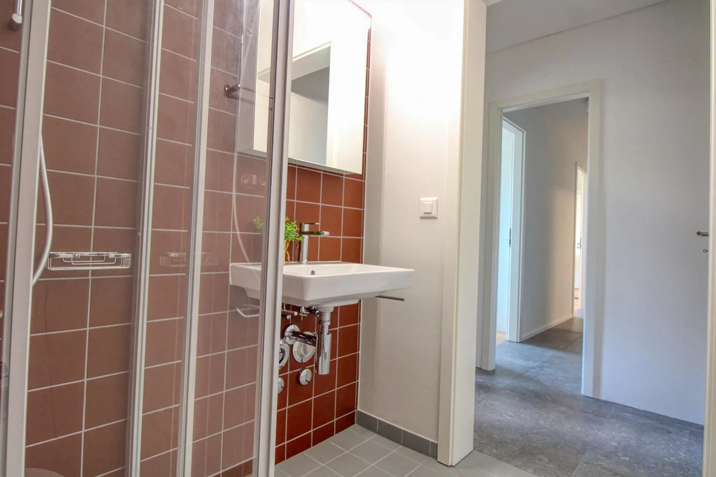 Appartement vivant spacieux à Crissier avec salle de bain privée - Foto 10 di 21