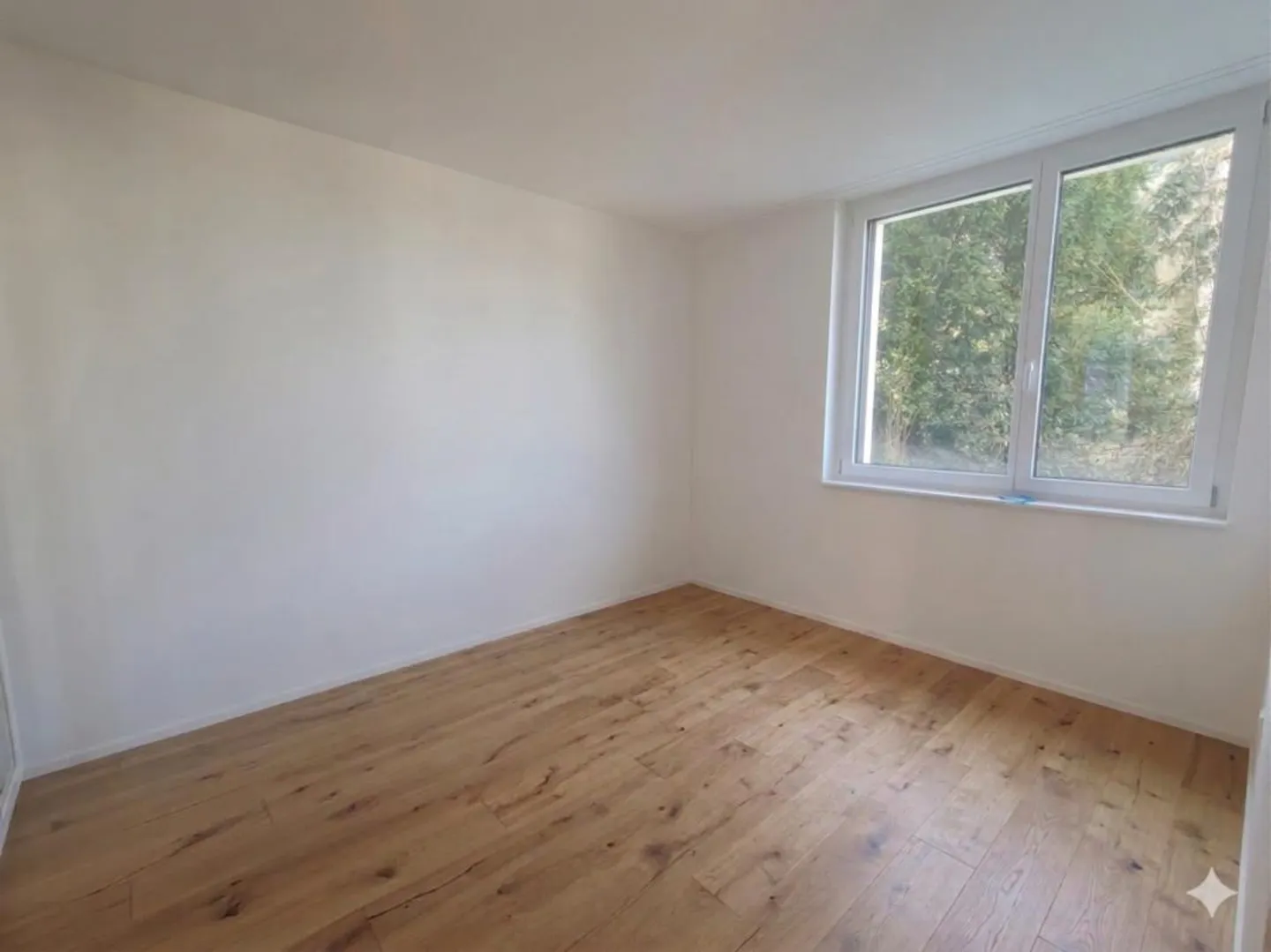 Urban Lifestyle - Photo 7 of 11