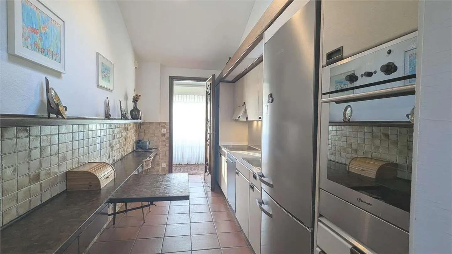 Mendrisio, 3,5-Zimmer-Dachgeschoss mit Terrasse MOBILIERT - Photo 10 sur 13