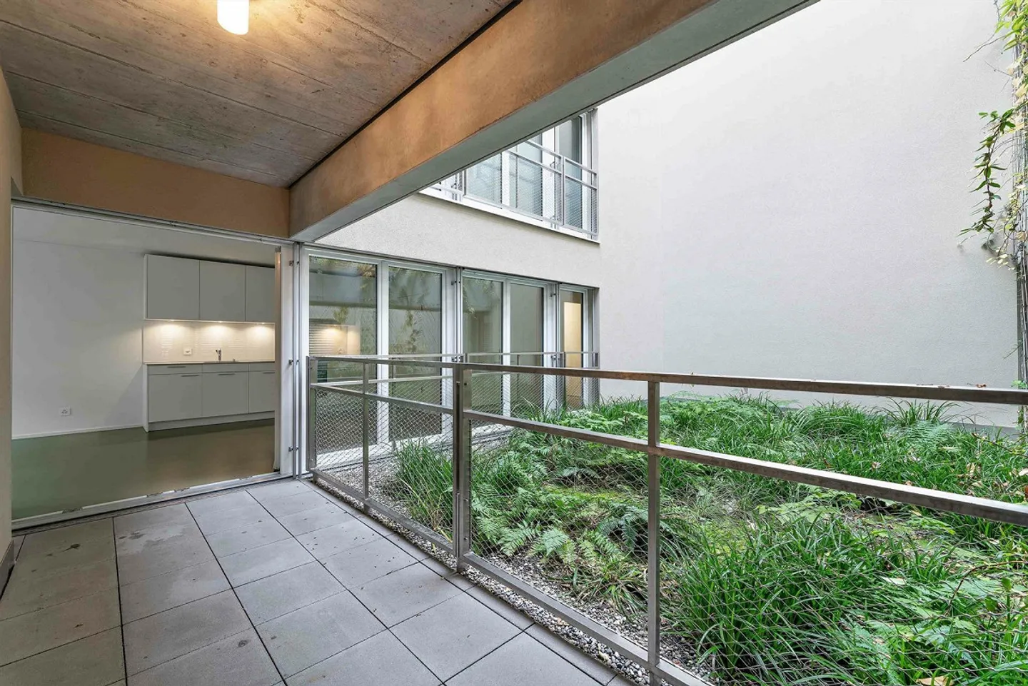 Vivre dans un quartier moderne de la ville - Photo 4 sur 5