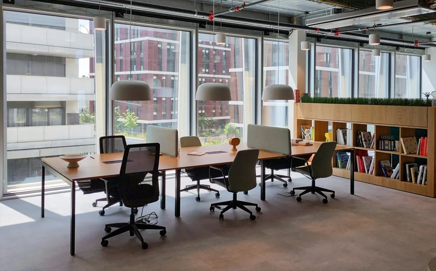 A coworking office with remarkable architecture for 10 people at Spaces Quartier de l'Étang - Photo 9 of 21