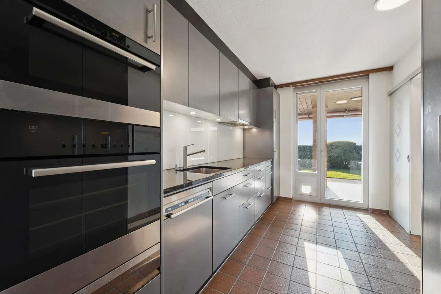 Detached 5½-room single-family house with charming garden & w... - Photo 5 of 15