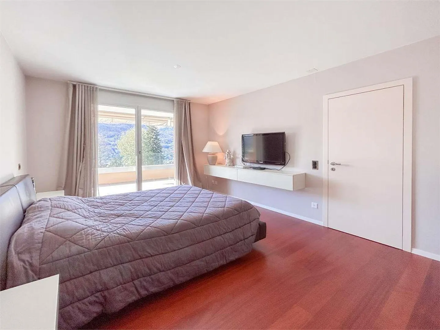 Appartamento d 4.5 locali con vista lago - Foto 5 di 5