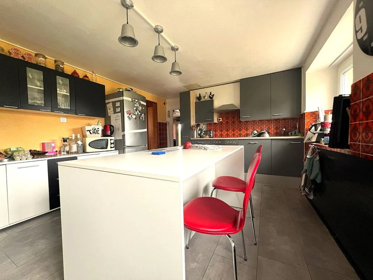 Bella casa di 5 stanze / 3 camere da letto / 2 bagni / Giardino / Terrazza e Balcone - Foto 6 di 13