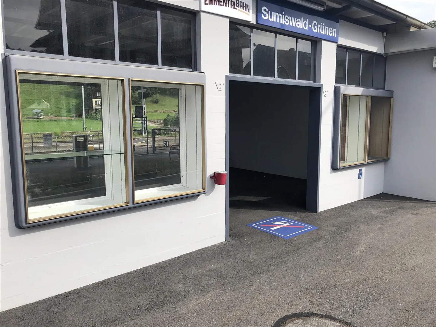 Posiziona la tua pubblicità alla stazione di Sumiswald-Grünen - Foto 1 di 2