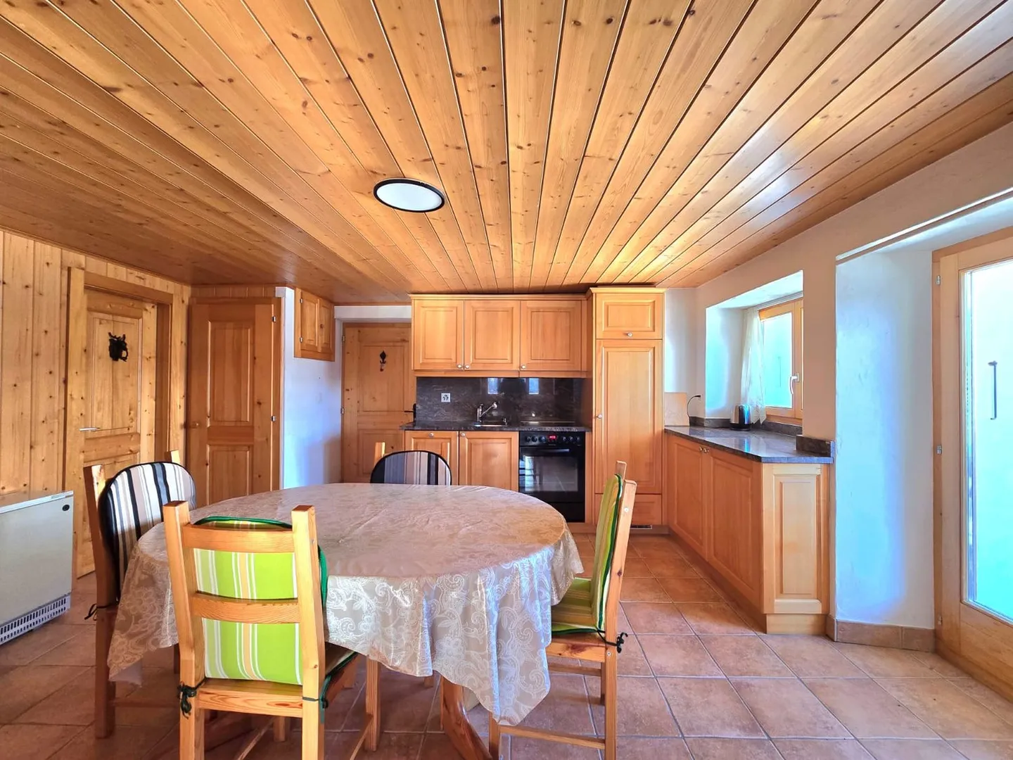 Charmante Wohnung mit Terrasse - Foto 3 von 18