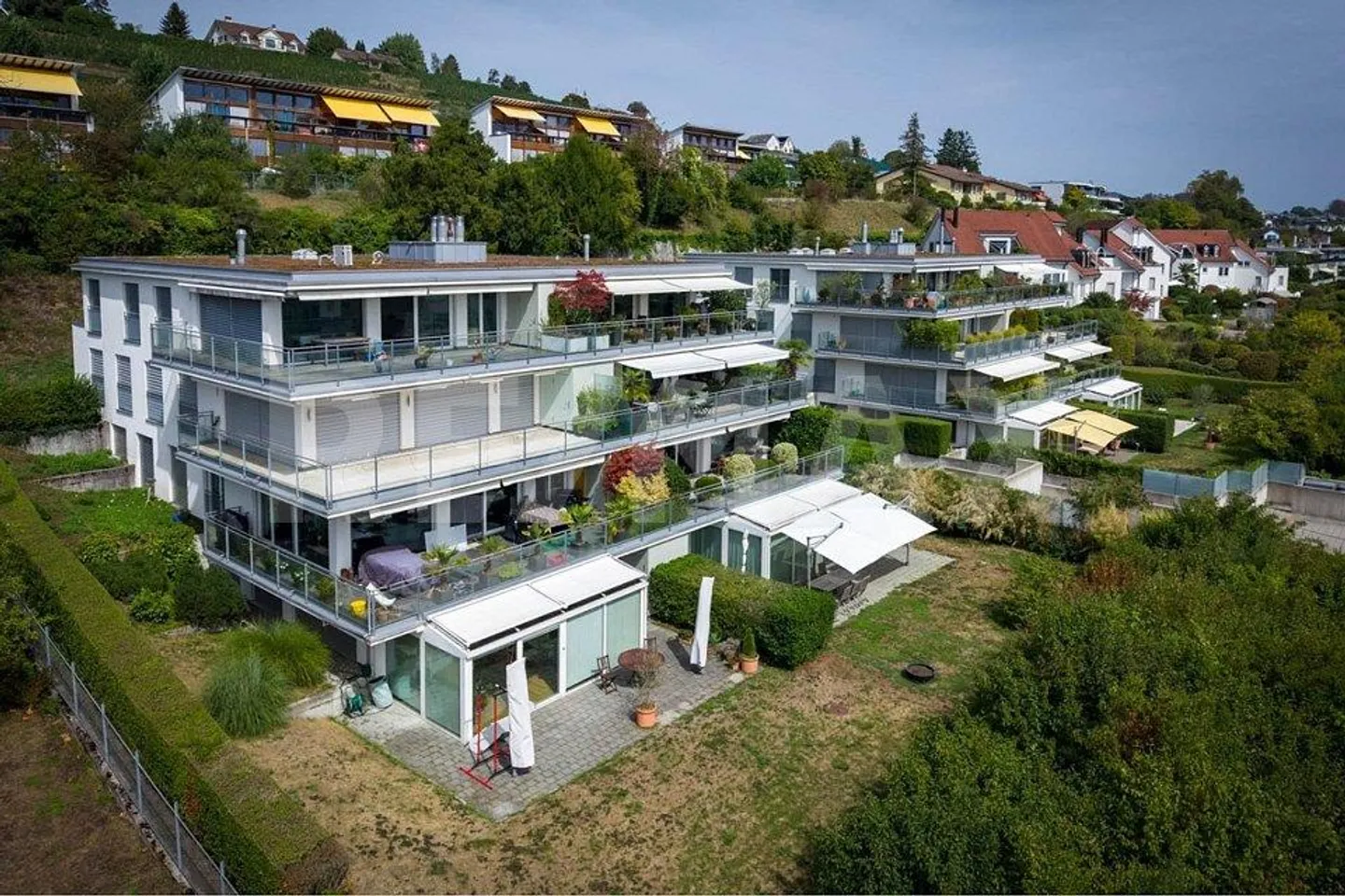 Elegante Terrassenwohnung in Uerikon - Foto 1 von 13