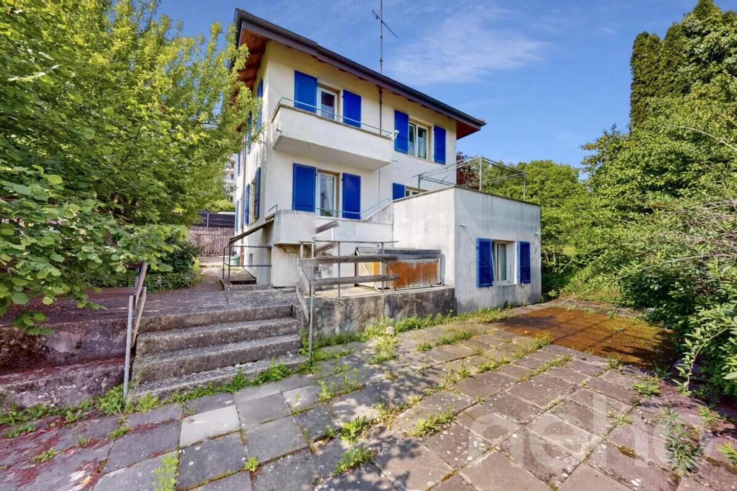 Casa luminosa con vista libera e potenziale - Foto 1 di 13