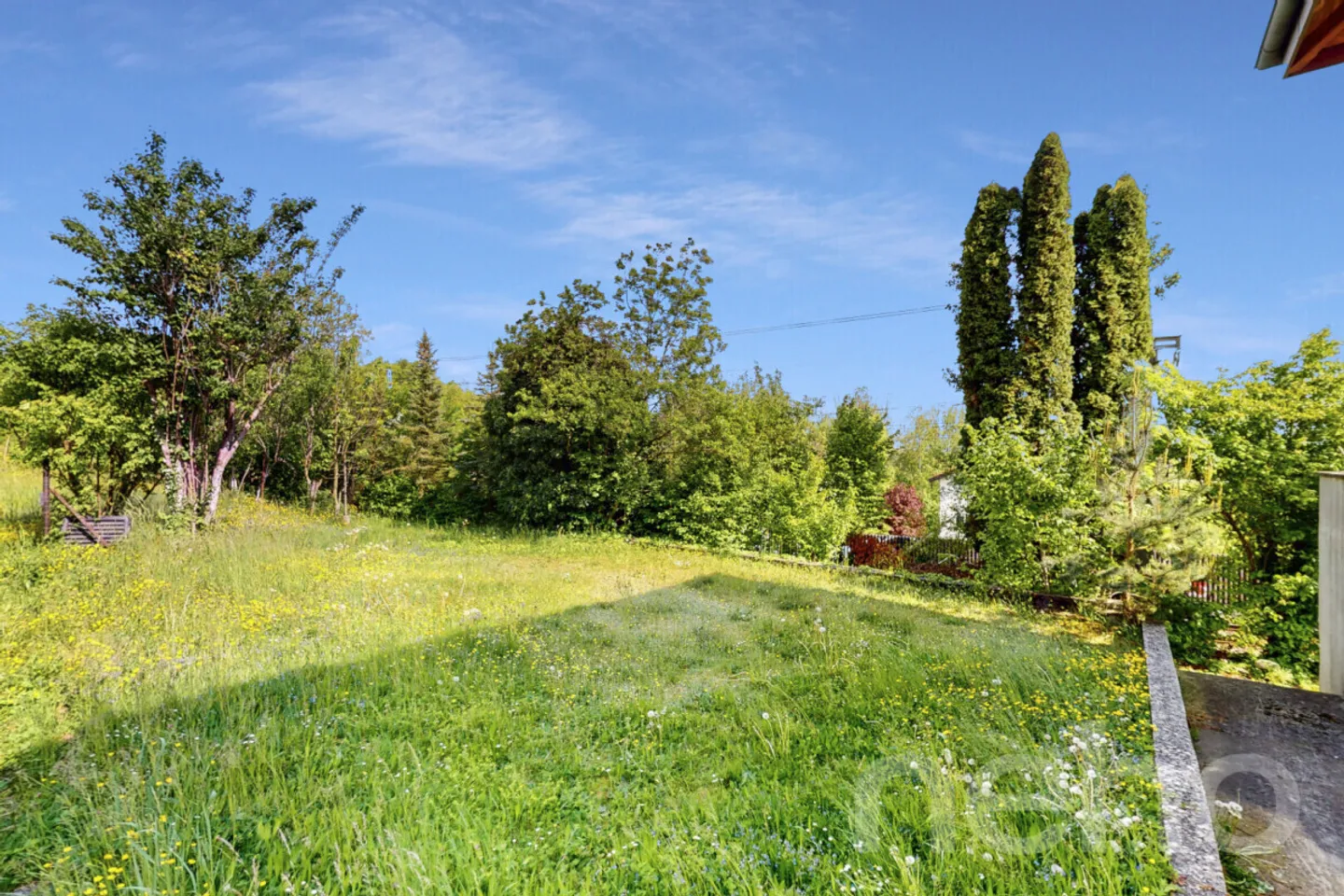 Casa luminosa con vista libera e potenziale - Foto 2 di 13