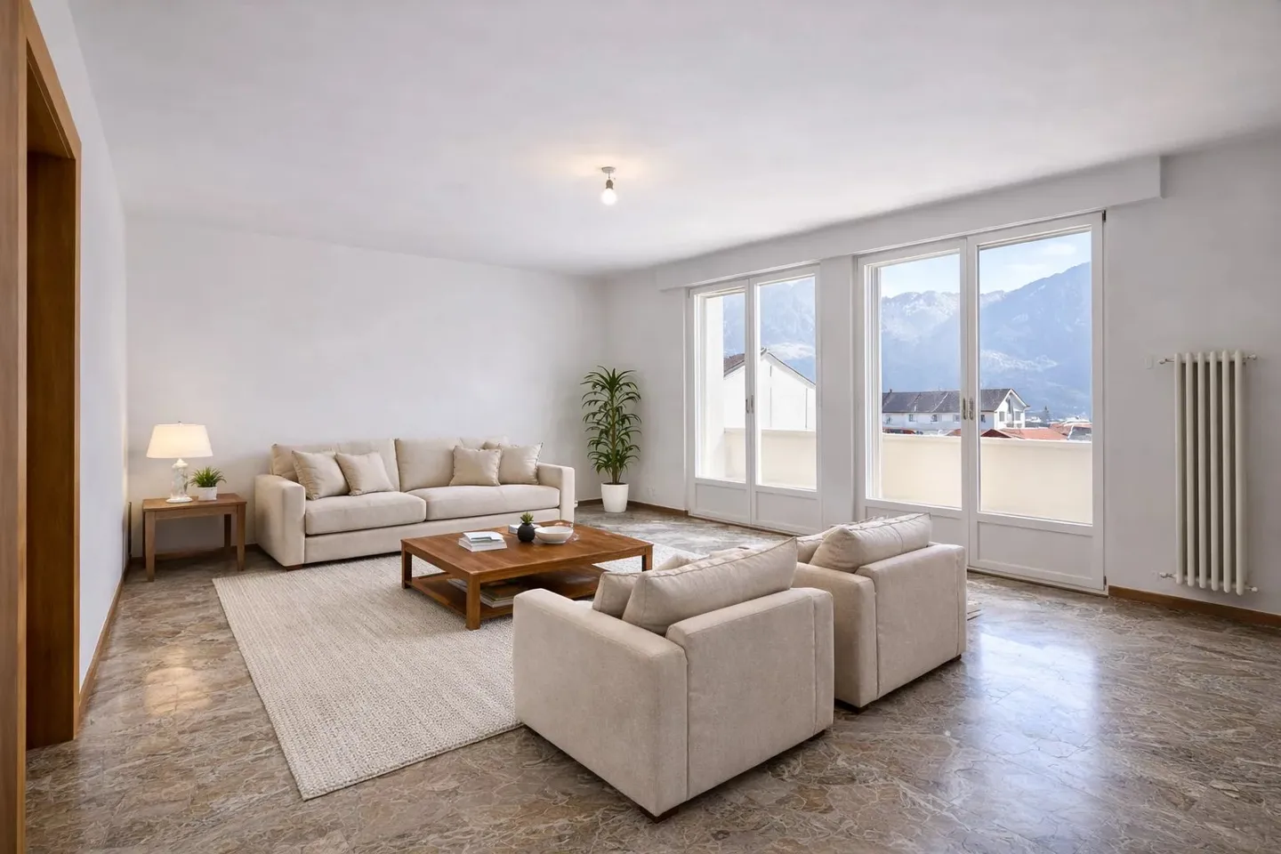 Geräumige 3,5 Zimmer im Herzen des Dorfes - Foto 1 von 15