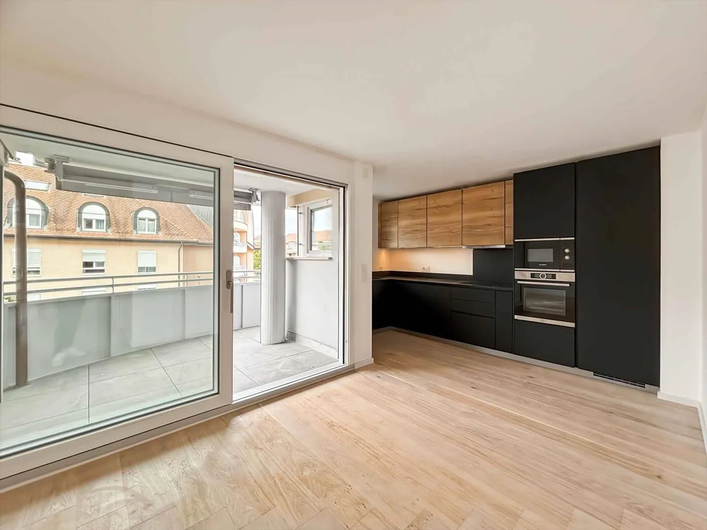 Wunderschöne 3,5-Zimmer-Wohnung im Zentrum von Gland - Foto 1 von 10