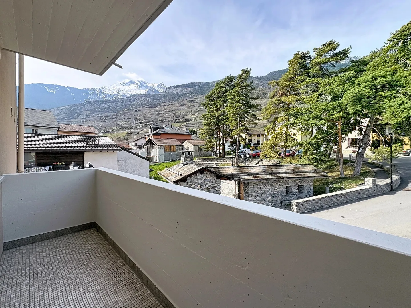 Geräumige 3,5 Zimmer im Herzen des Dorfes - Foto 14 von 15