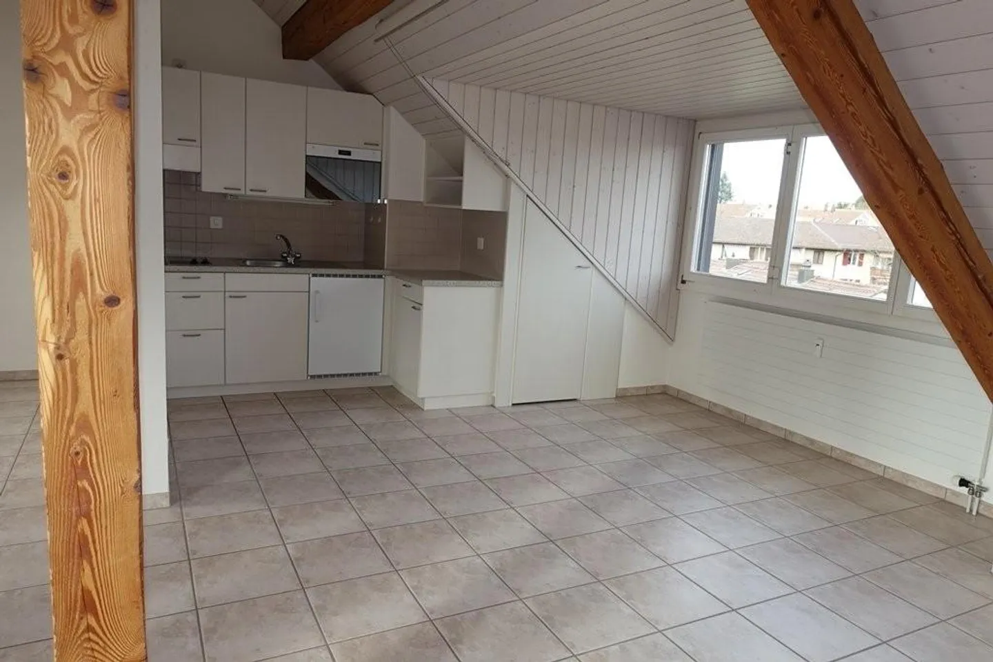 Appartamento mansardato luminoso di 1,5 locali in affitto a Berna Bümpliz - Foto 1 di 11