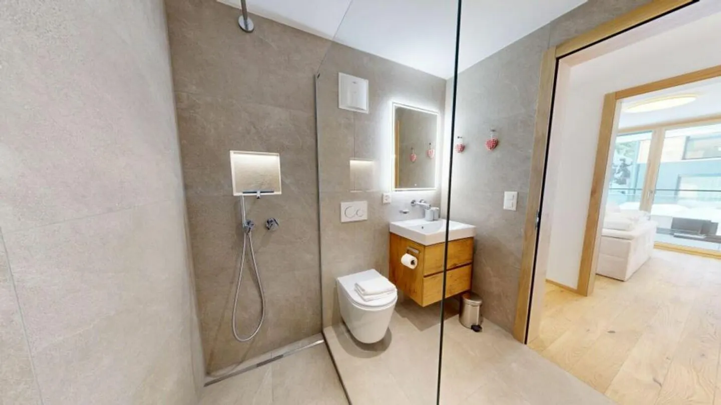 Alphubel Peak Luxury Apartment - Photo 7 of 11