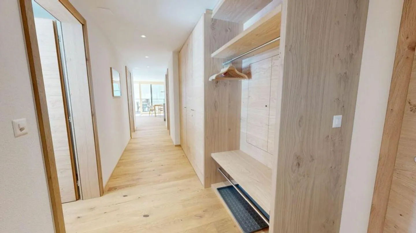 Alphubel Peak Luxury Apartment - Photo 8 of 11