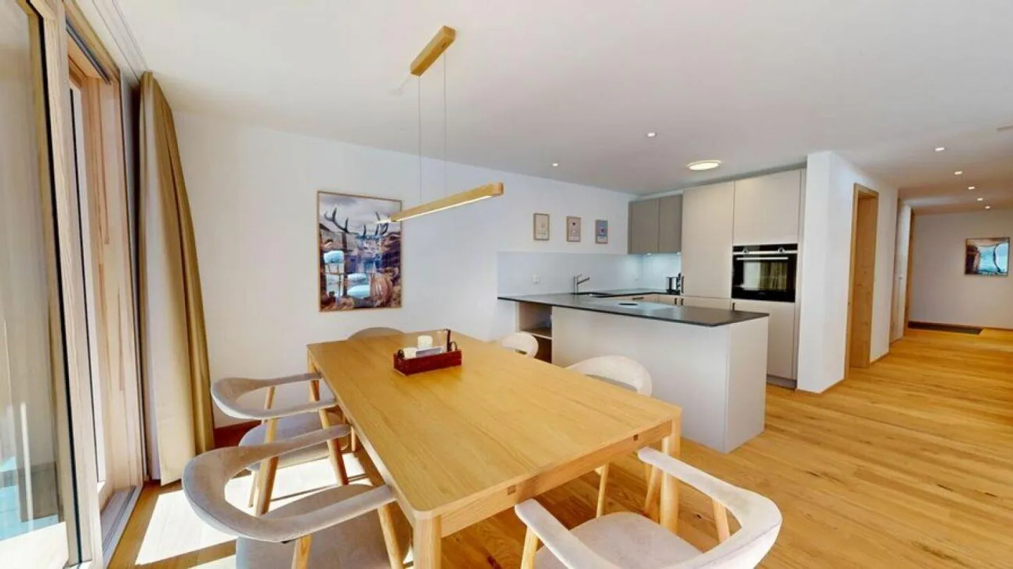 Alphubel Peak Luxury Apartment - Photo 9 of 11
