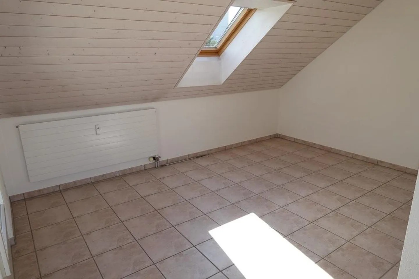 Appartamento mansardato luminoso di 1,5 locali in affitto a Berna Bümpliz - Foto 6 di 11