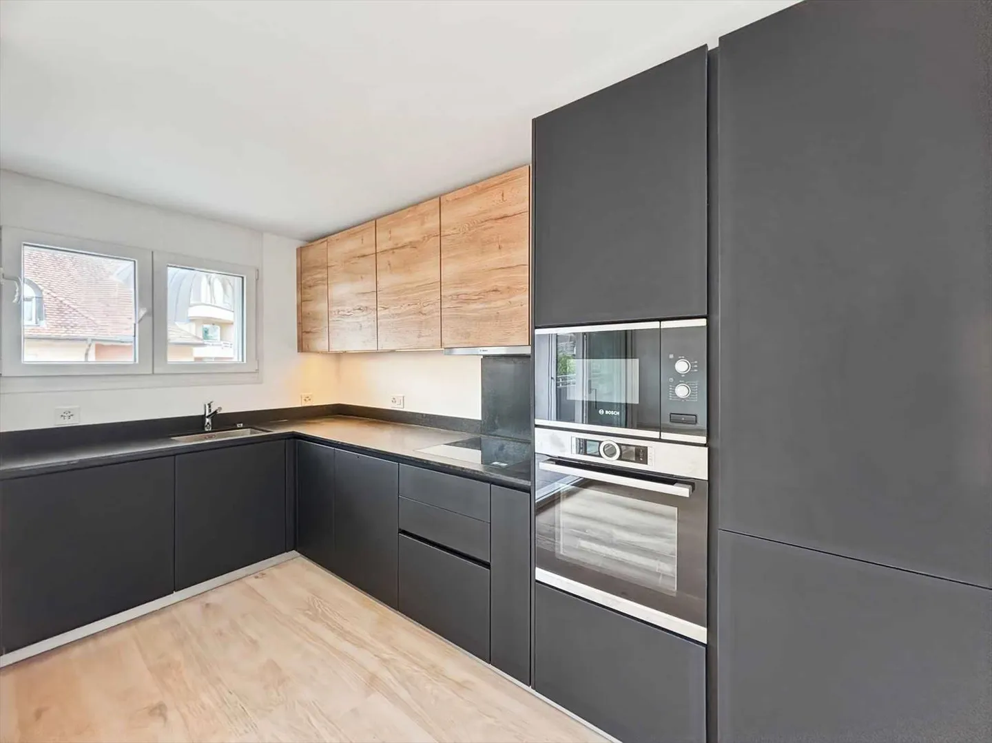 Wunderschöne 3,5-Zimmer-Wohnung im Zentrum von Gland - Foto 2 von 10