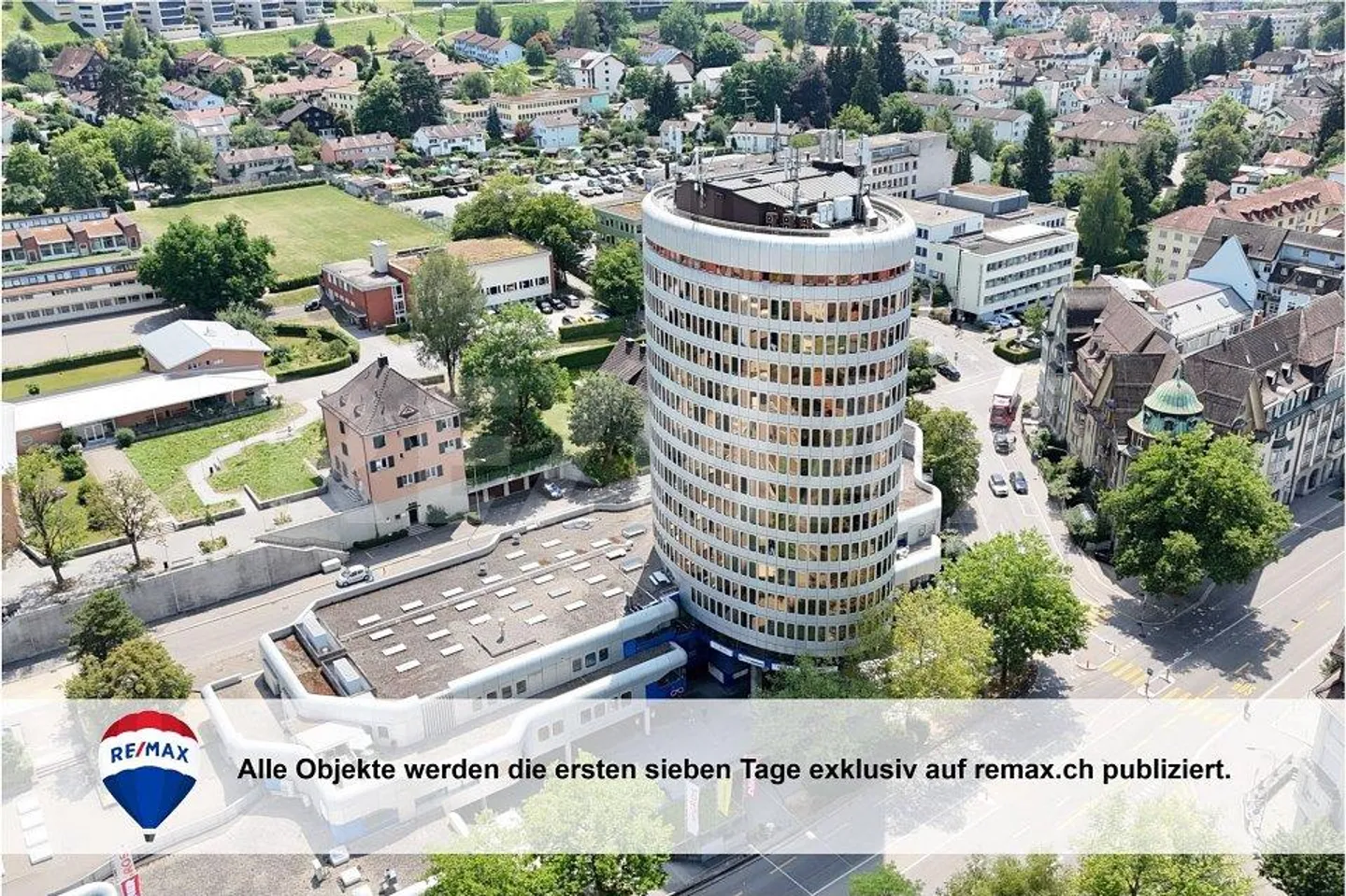 Vielseitige Investition im Silberturm - Foto 1 von 13