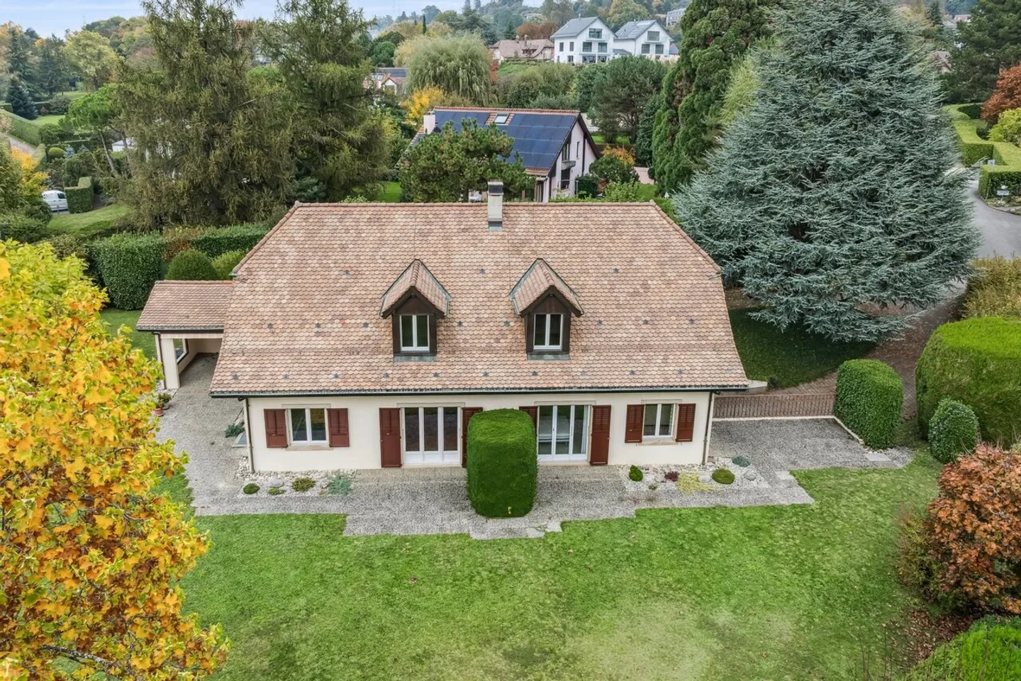 Villa Incantevole a Jouxtens-Mézery - Foto 1 di 11