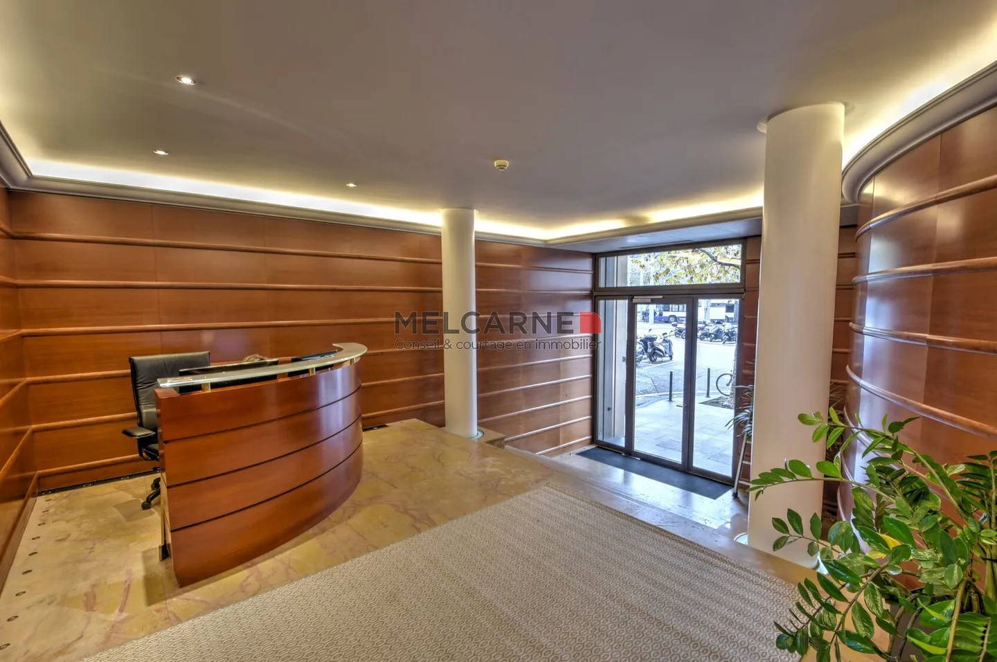 Modernes Büro mit privater Terrasse - Foto 9 von 10