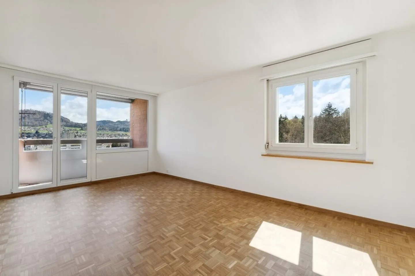 Close to the city yet in the green - Photo 2 of 6