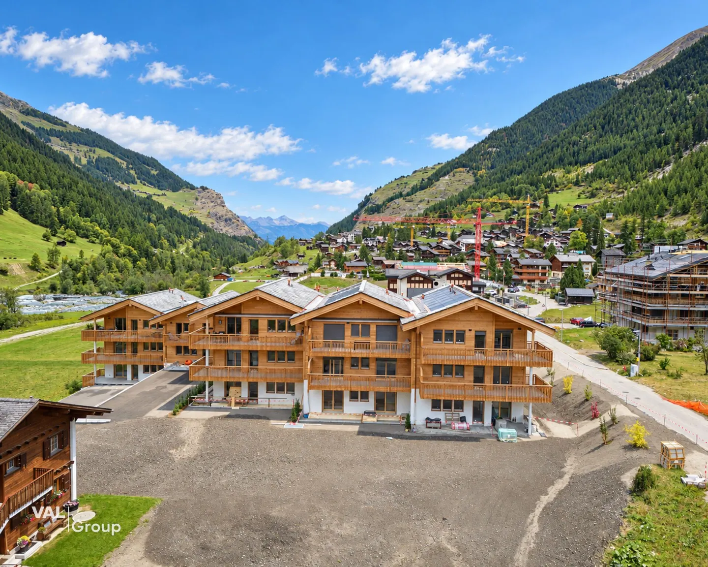 Appartement Charmant avec Terrasse - Photo 2 sur 8