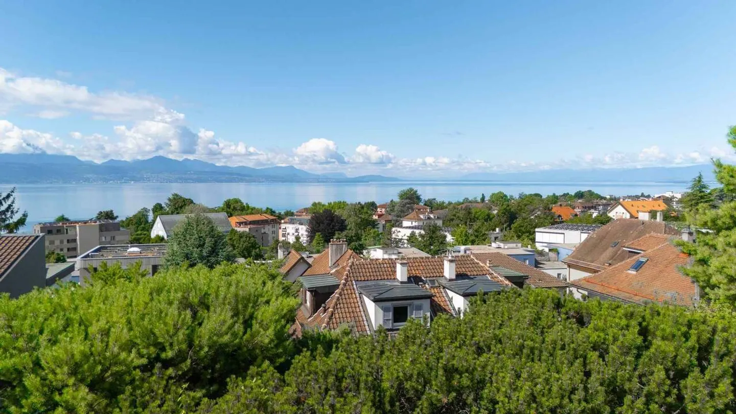 Appartement spacieux avec vue sur le lac - Photo 3 sur 12