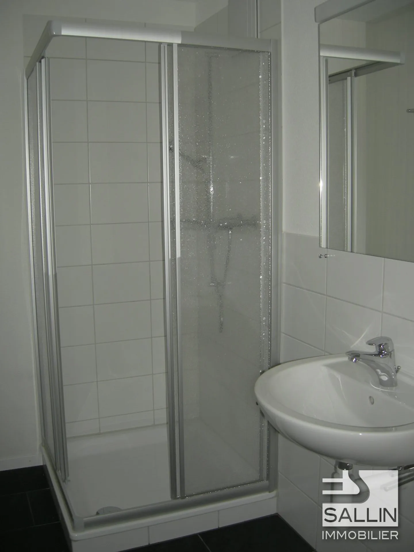 Geräumiges Triplex mit Garten - Foto 9 von 12