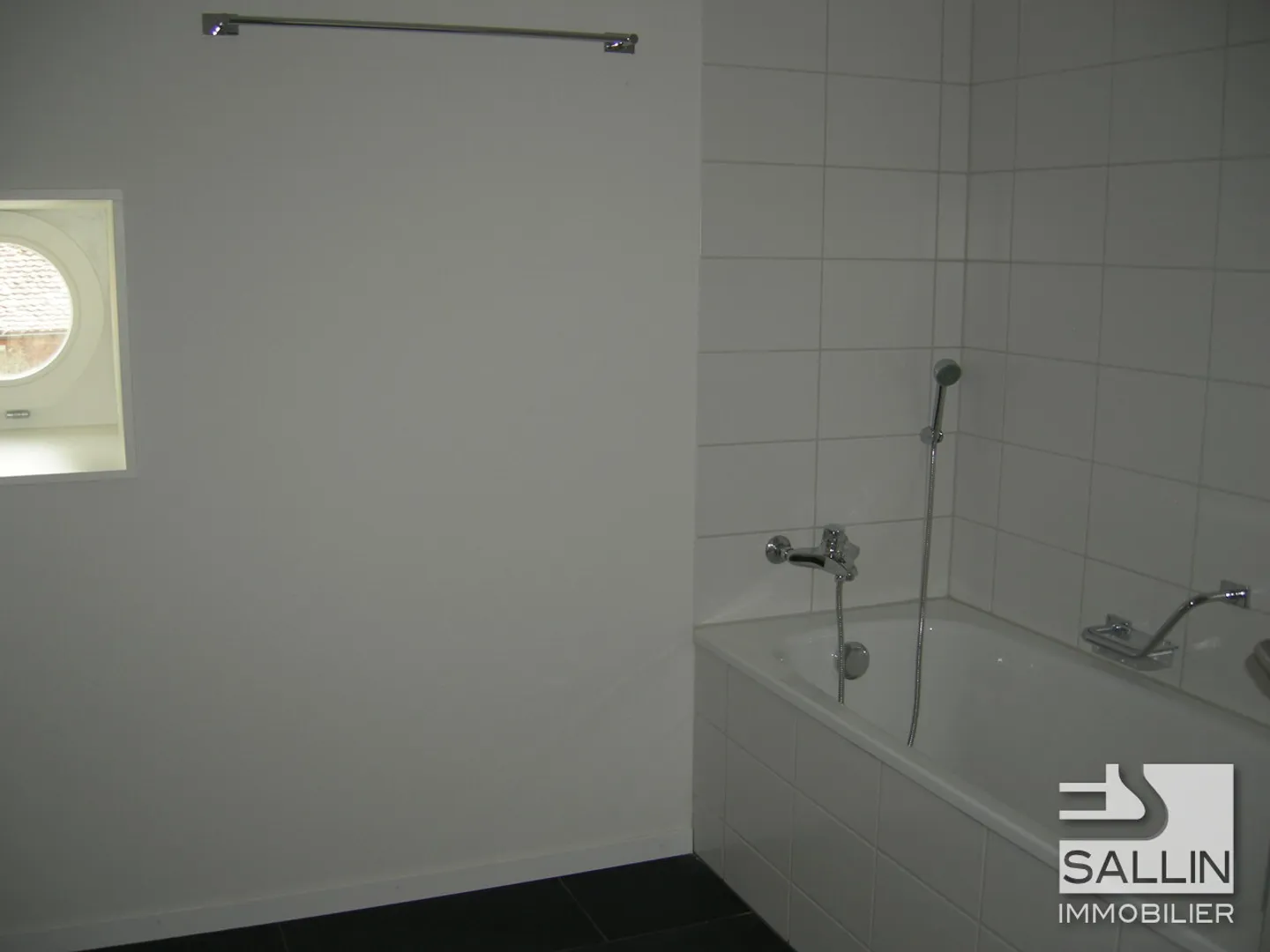 Geräumiges Triplex mit Garten - Foto 10 von 12