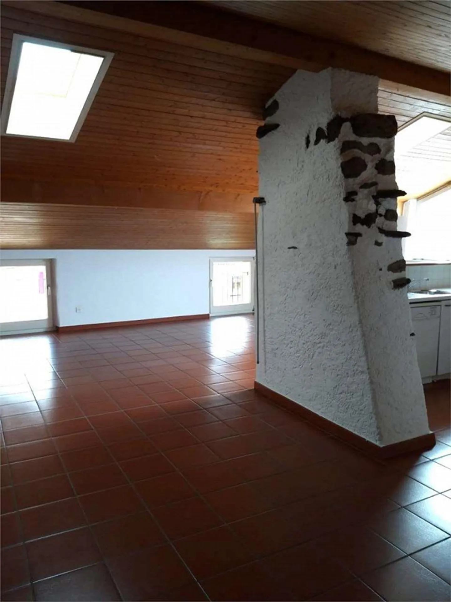 Arogno spazioso 3,5 locali mansardato - Foto 3 di 8