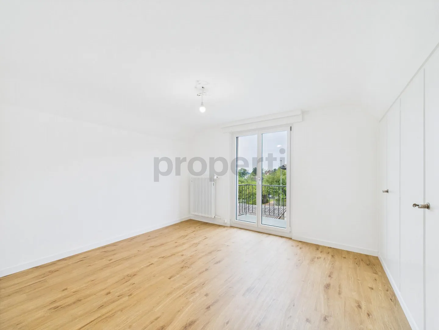 Charming Maisonette Apartment in Zurzach with 5.5 Rooms - Photo 8 of 14