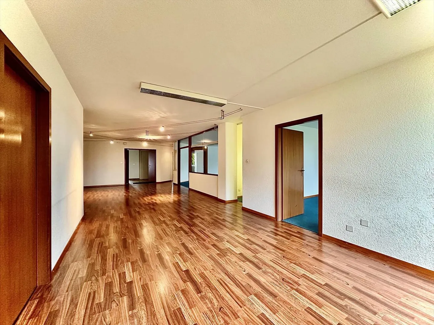 Uffici, locali di 186 m2 in affitto a Losanna - Foto 6 di 8