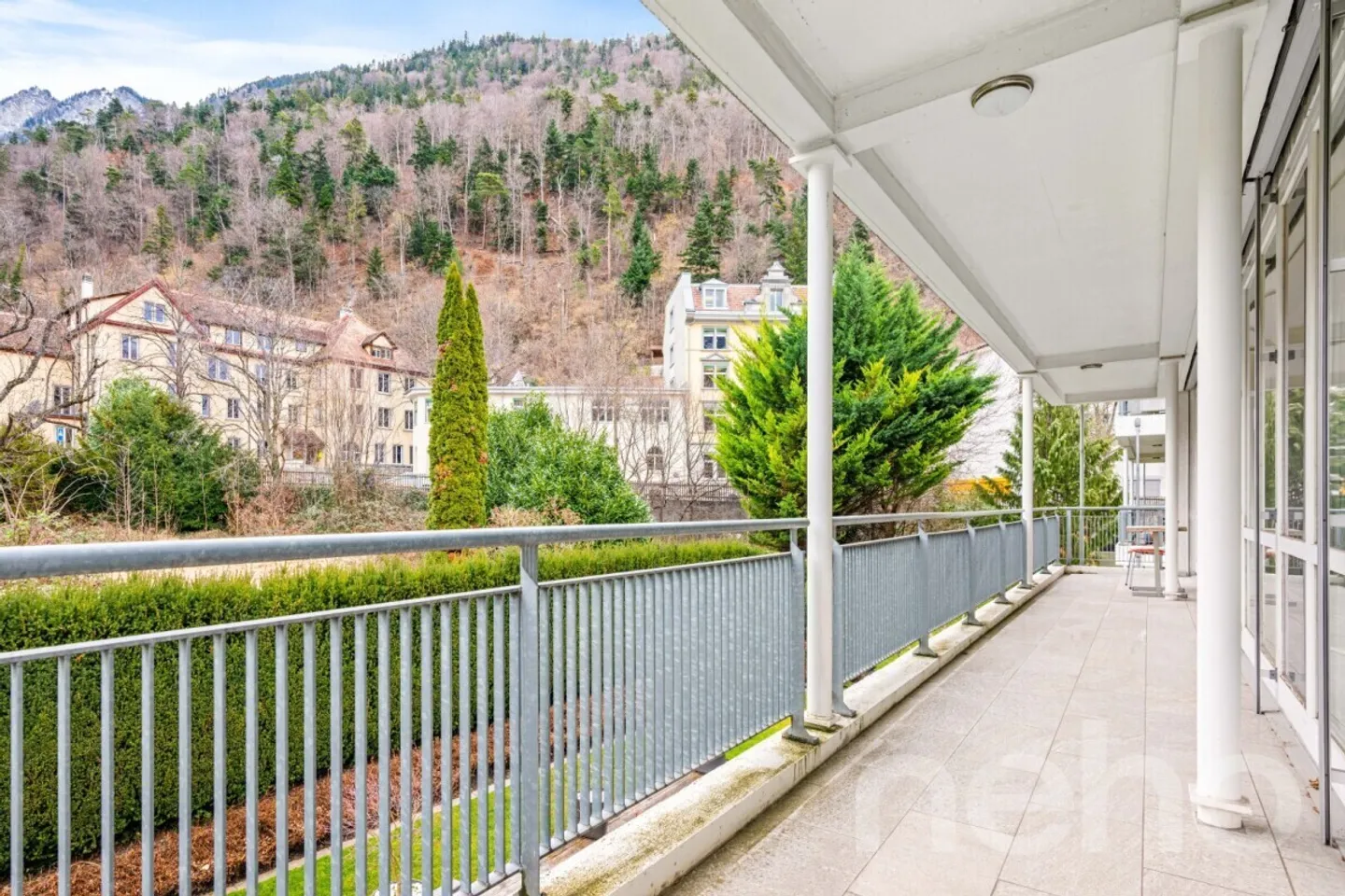 Ampio appartamento di 4,5 locali con vista sulle montagne in posizione centrale a Chur - Foto 11 di 12