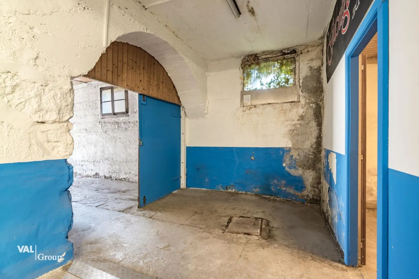 Renovation Opportunity in Sierre - Photo 8 of 12