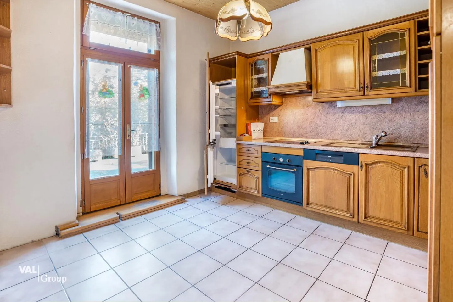 Renovation Opportunity in Sierre - Photo 3 of 12