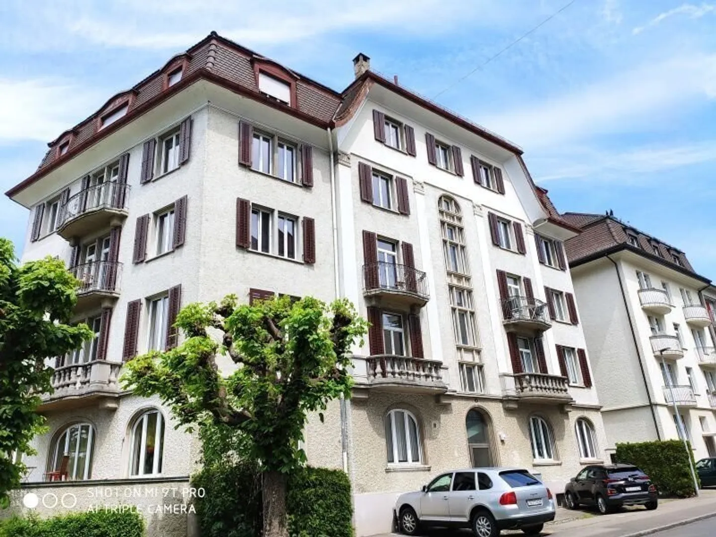 Grand appartement dans un quartier calme, mais toujours en ville !! - Photo 1 sur 7